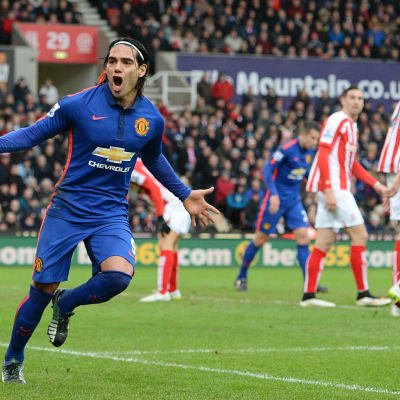 Radamel Falcao firar mål mot Stoke