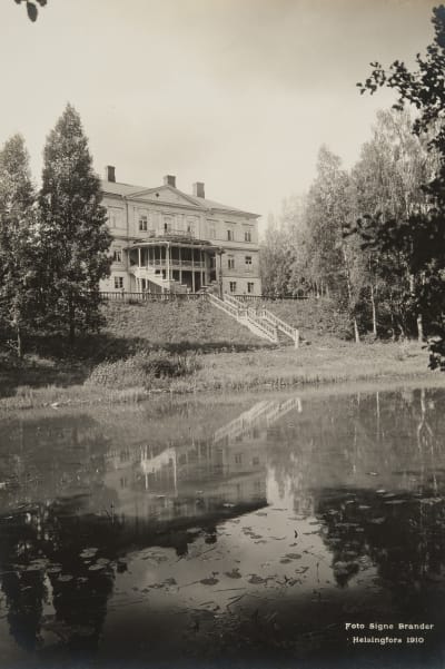 Sannäs gård år 1910.