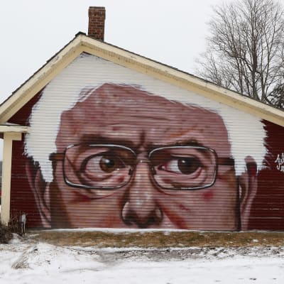 Porträtt på Bernie Sanders på en lada i Kirby, Vermont