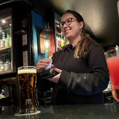 Ravintola Kantiksen yrittäjä Hanna-Maarit Kuvaja.