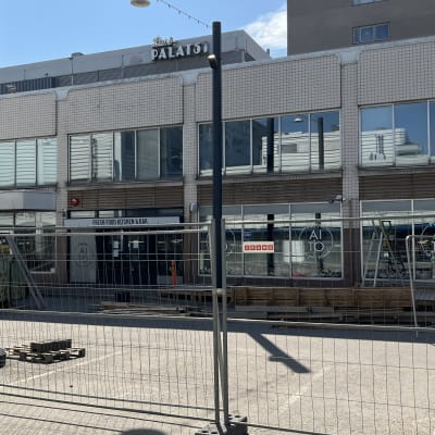 Kouvolan lasipalatsin työmaa