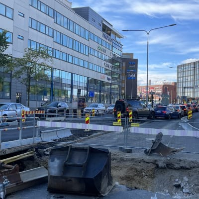 Kaukojäähdytysverkon rakentaminen on ruuhkauttanut normaalia pahemmin Tampereen valtatietä viime päivinä.