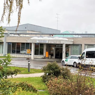 Ingången till Borgå sjukhus.