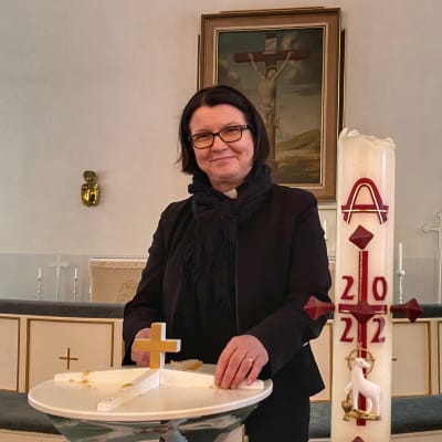 Kuusamon kirkkoherra Taina Manninen.