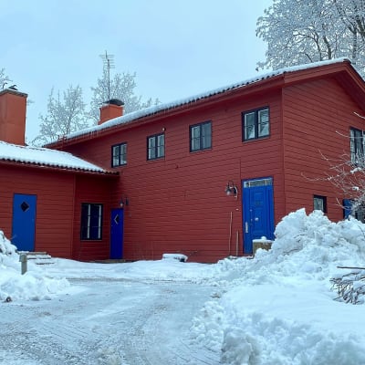 Villa Biaudet i vinterskrud.