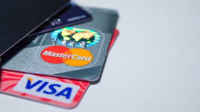 Maksukortteja (Visa, Master Card)
