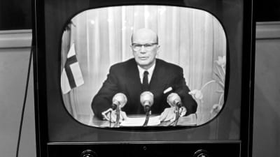 President Urho Kekkonen håller nyårstal den 1.1.1958