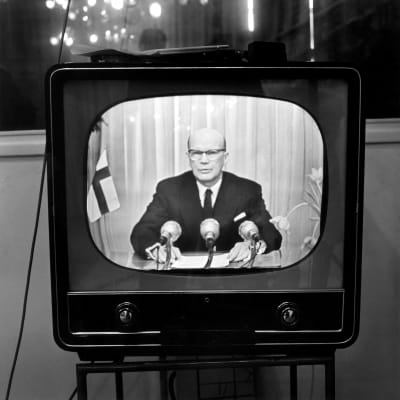 President Urho Kekkonen håller nyårstal den 1.1.1958