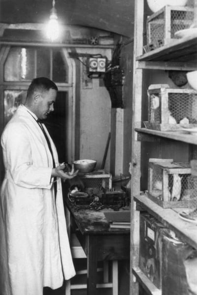 Ragnar Granit med sin forskning år 1928.