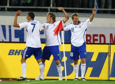 Totalt 37 landskamper blev det för Daniel Sjölund, här med Roman Eremenko och Mika Väyrynen år 2008.