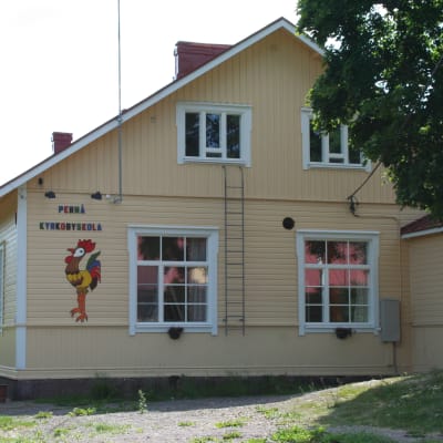 Pernå kyrkobyskola