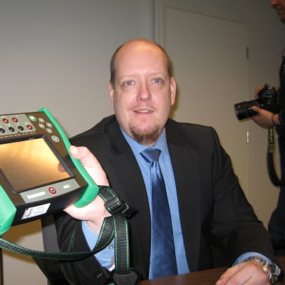 Vice vd Jan-Henrik Svensson presenterar Beamex nya världsunika kalibrator
