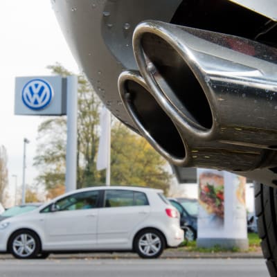 Avgasröret på en dieseldriven Skoda.