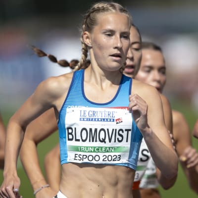 Nathalie Blomqvist löper i U23EM i Esbo 2023.