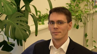 Matthias Jakobsson leder Förbundet Finlands Svenska Synskadade FSS.