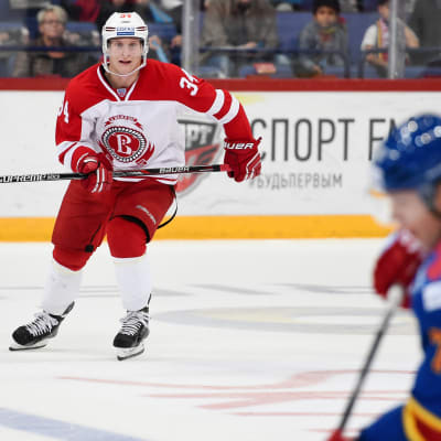 Olli Palola mötte Jokerit 2015 som Vitjaz-spelare.