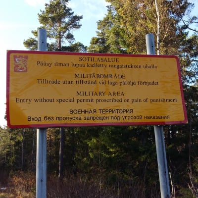 Två tomter i rysk ägo gränsar till Skinnarviks militärområde på Kimitoön.