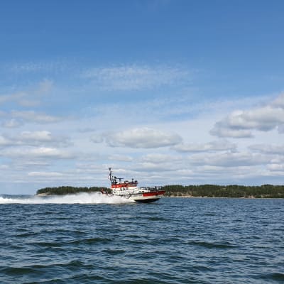 Frivilliga sjöräddningens båt på Erstan.