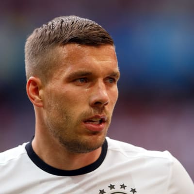 Lukas Podolski i den tyska landslagströjan.