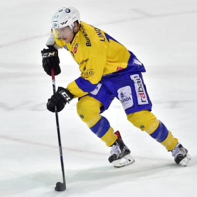 Perttu Lindgren HC Davosin paidassa.