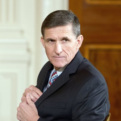 Donald Trumps nationella säkerhetsrådgivare Michael Flynn meddelade den 14 februari 2017 att han avgår.