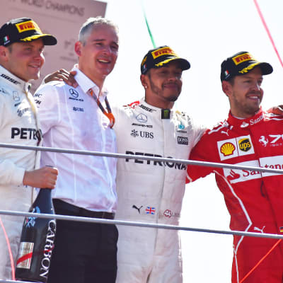 Valtteri Bottas, Lewis Hamilton och Sebastian Vettel på podiet.