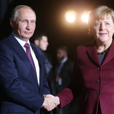 Vladimir Putin och Angela Merkel