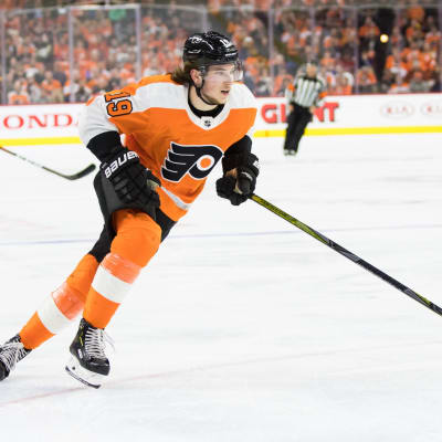Nolan Patrick spelar ishockey för Flyers.