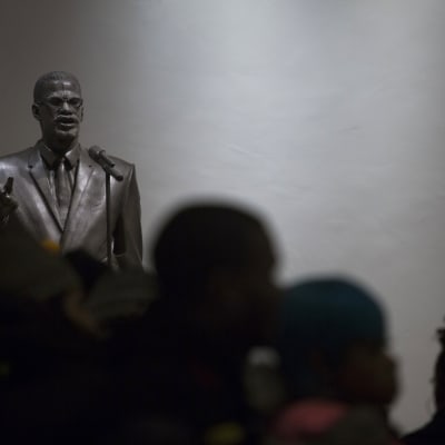 Staty föreställande Malcolm X i Harlem, New York.