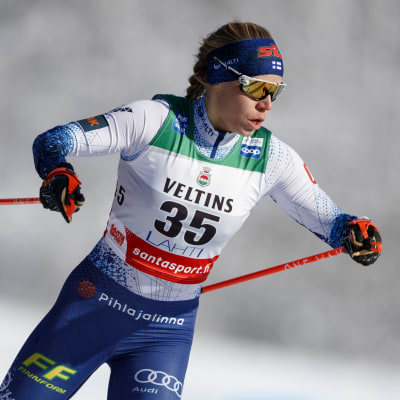 Jasmi Joensuu i farten i Lahtis 2022.