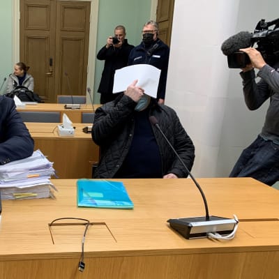 Ilpo Härmäläisen murhan oikeudenkäynti Turun hovioikeudessa 18.1.2023. Kuvassa murhasta syytetty Lasse Lehto.