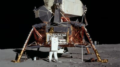 Neil Armstrong på månen.