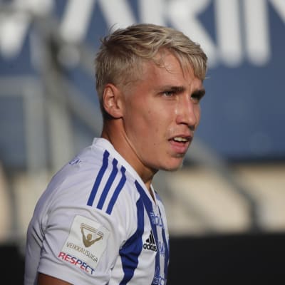 HJK:n laitapuolustaja Tuomas Ollila on kunnostautunut kolmena viime kautena Veikkausliigan maalintekijänä. 