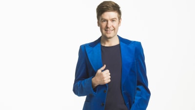 Thomas Lundin sångare, skådespelare, programledare och schlagerexpert.