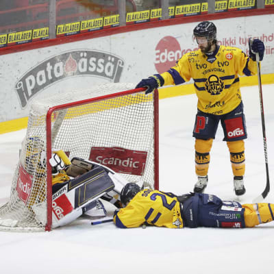 Rauman Lukko hävisi pudotuspeleissä HIFK:lle. 