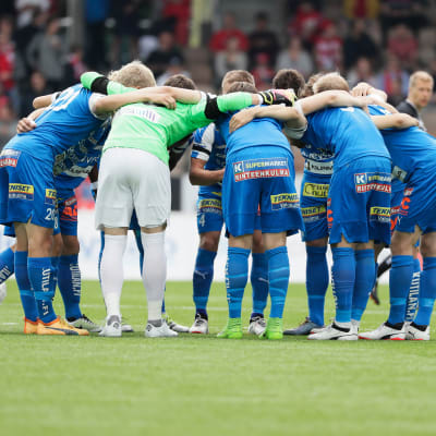 RoPS-spelare samlade.