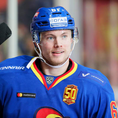 Tommi Huhtala fick hoppa in som back mot HK Vitjaz.