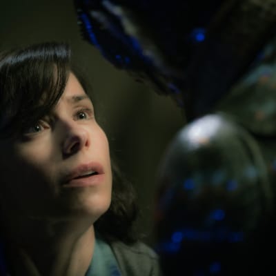 Närbild av Sally Hawkins i The Shape of Water.