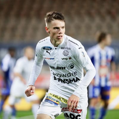 Robert Taylor spelade 2016-2017 i RoPS.