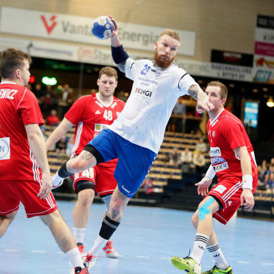 Cocksspelaren Teemu Tamminen spelade i Myrbacka med landslaget i januari.