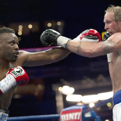 Dereck Chisora ja Robert Helenius ottelivat vuonna 2011.