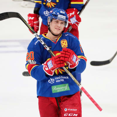 Eeli Tolvanen spelar ishockey för Jokerit.