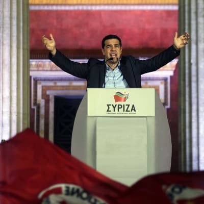 Partiledaren Alexis Tsipras inför Syrizas anhängare under valkvällen 25.1.2015