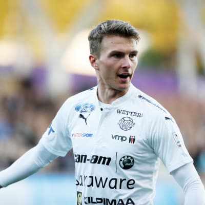 Janne Saksela i en match mot HJK i september.