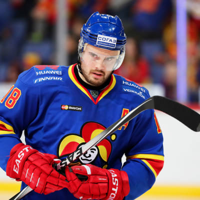 Jesse Joensuu spelar ishockey i KHL-laget Jokerit.