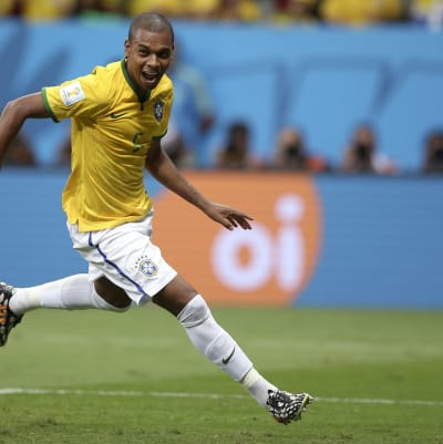 Fernandinho.
