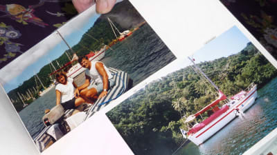 fotografier på unga Anneli och seppo Sarekoski i Karibien och en bild på deras segelbåt