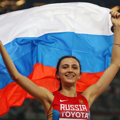 Marija Kutjina firar VM-guld 2015.