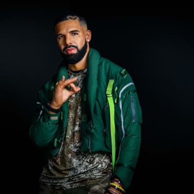 Vaxfigur som föreställer rapartisten Drake.