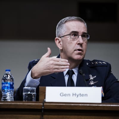 Kenraali John Hyten puhui senaatille huhtikuussa Yhdysvaltojen avaruusjoukkojen perustamisesta. 